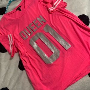🚨SOLD🚨 Queen t shirt